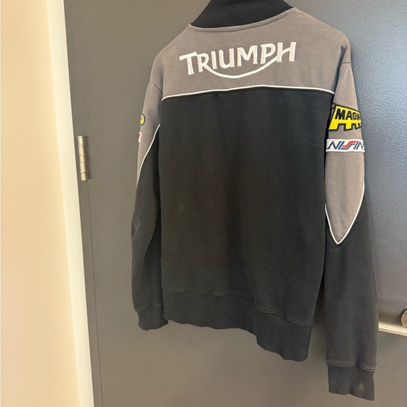 Triumph S Good used VINTAGE Black and Gray sweatshirt with jacket vibe patched - Picture 5 of 15